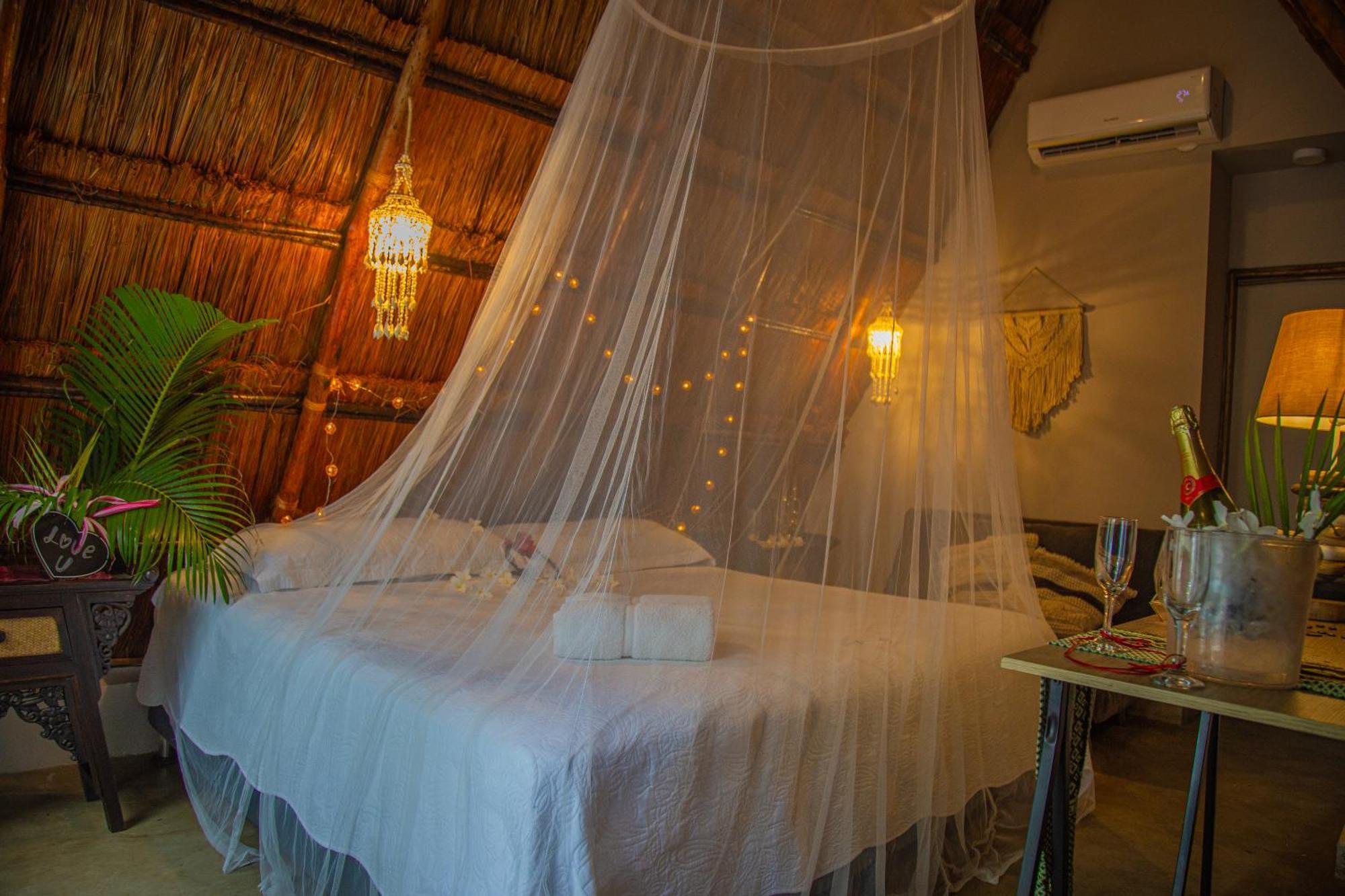 Namaste Beach Club & Hotel Playa de Punta Arena Bagian luar foto